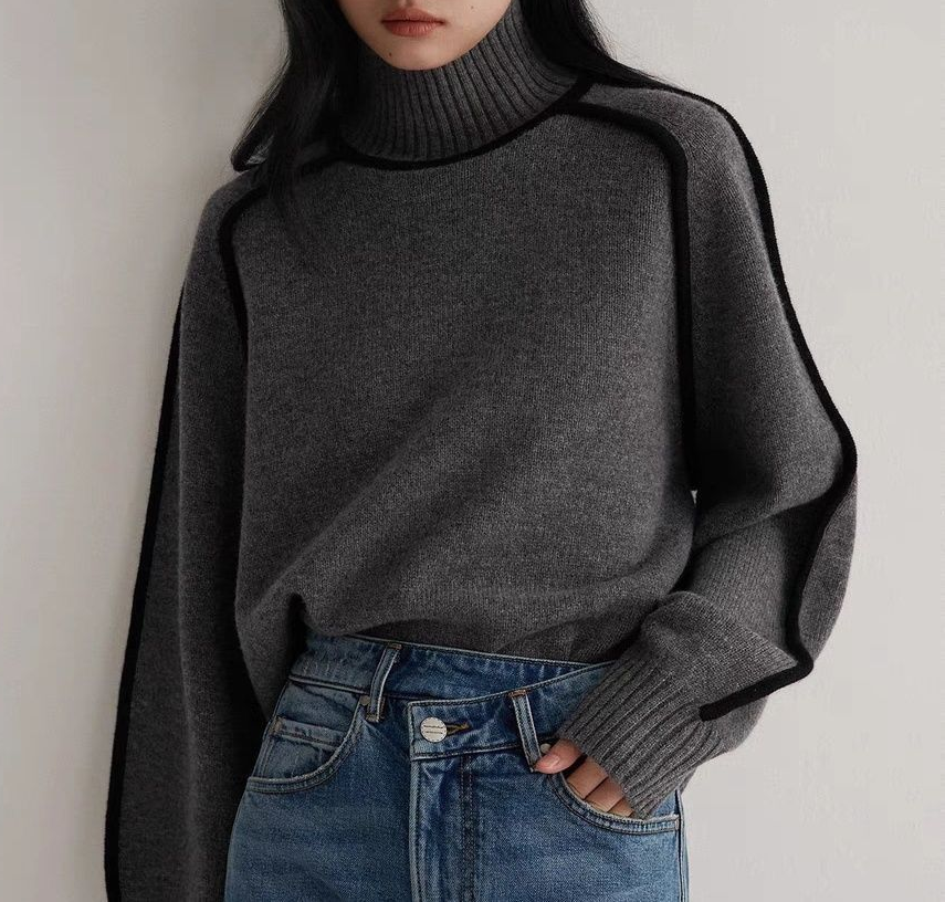 ERICA - Minimalist Turtleneck Sweater